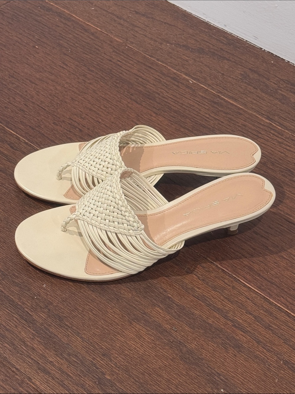 Via Spiga Cream Woven Low Heel Slide Mules Size 6